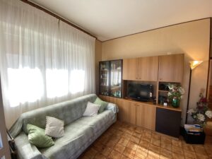 BILOCALE AMPIO CON DOPPIO POSTO AUTO COPERTO