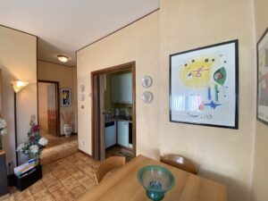 BILOCALE AMPIO CON DOPPIO POSTO AUTO COPERTO