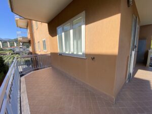 BILOCALE AMPIO CON DOPPIO POSTO AUTO COPERTO